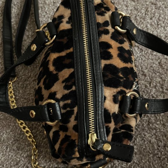 SOLD 🚫 Juicy Couture: Leopard Steffy Crossbody - Picture 5 of 16